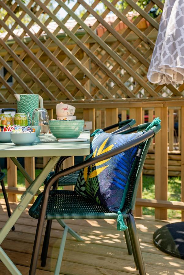Les Minis Homes Du Bugey - Eco-Lodge Nature ,Un Refuge En Hyper Centre Amberieu-en-Bugey Ngoại thất bức ảnh